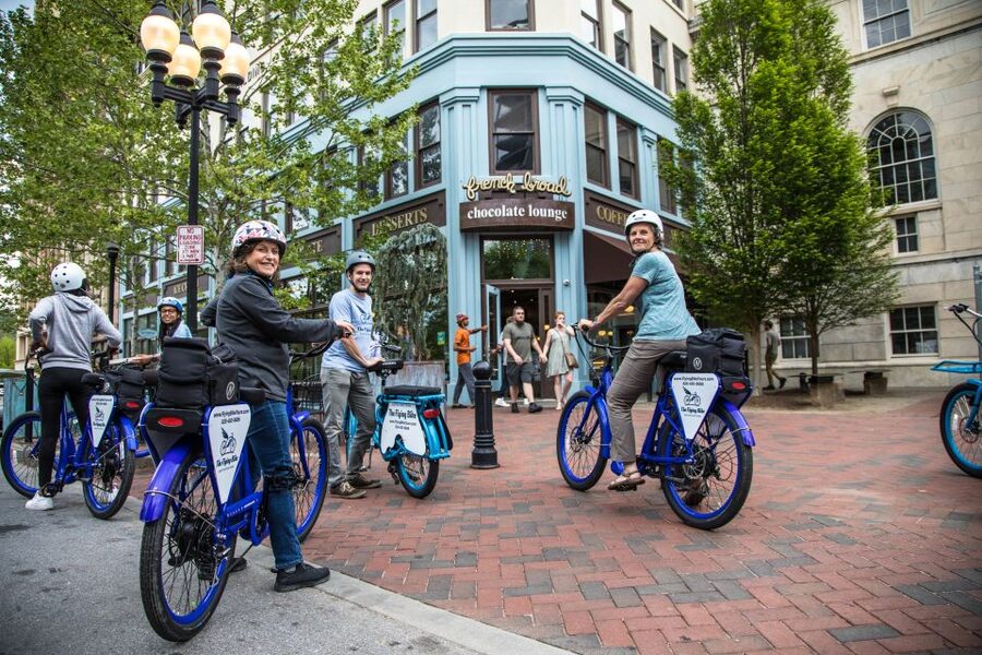 Asheville: Downtown E-Bike Tour - Starting among Montford’s grand old homes