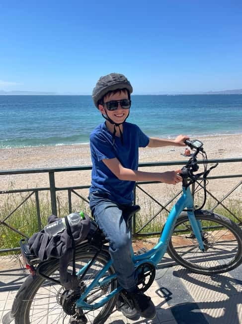 Athens: Electric Bike Seaside Tour with Guide - Guides, languages, and the feel of the group