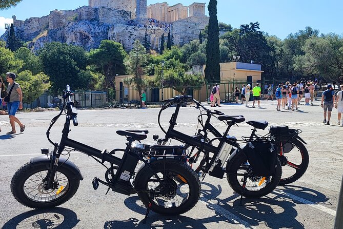 Athens Tour with Electric Bike - Hadrian’s Gate and the Temple of Olympian Zeus