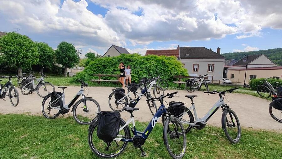 Au départ de REIMS : Ebike tour with a local guide ! - The 20-minute ride from Reims to Mailly-Champagne