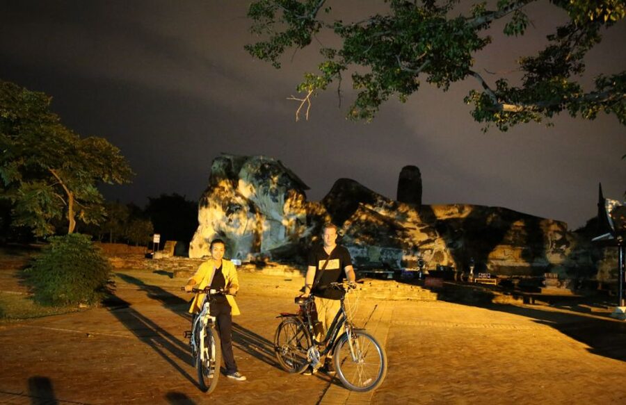 Ayutthaya: 3-Hour Sunset Ride Bike Excursion - Wat Ratchaburana, Wat Phra Ram, and the royal chapel