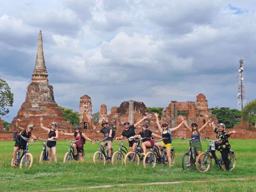 Ayutthaya City and Historical Park Bike Tour - The major ruins: Wat Phra Sri Sanphet and Wat Mahathat