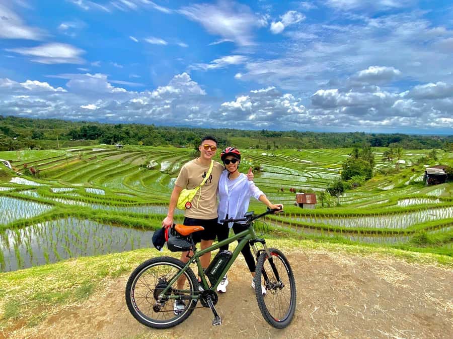 Bali: Jatiluwih Rice Terraces 1 Hour Electric Bike Tour - A guide who makes the short ride count