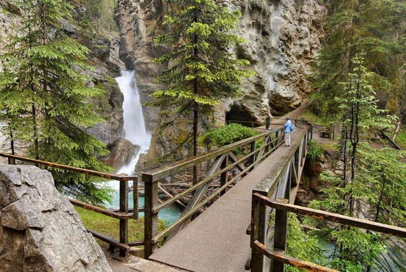 Banff: 4-Hour E-Bike and Walking Tour in Johnston Canyon - Johnston Canyon and the walk to Lower Falls