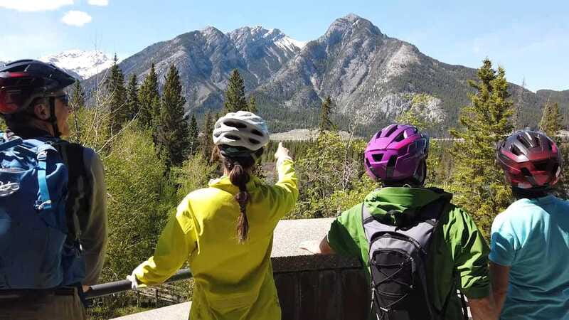Banff: Bow River E-Bike Tour and Sundance Canyon Hike - The 2-kilometer walk into Sundance Canyon