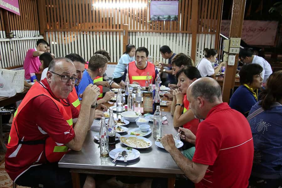 Bangkok at Sunset 5-Hour Bike Tour - Why Bangkok by bicycle works after sunset
