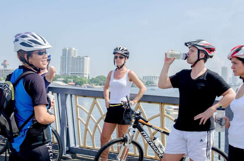 Bangkok: Backstreets and Historic Temples Bike Tour - How difficult is the ride?