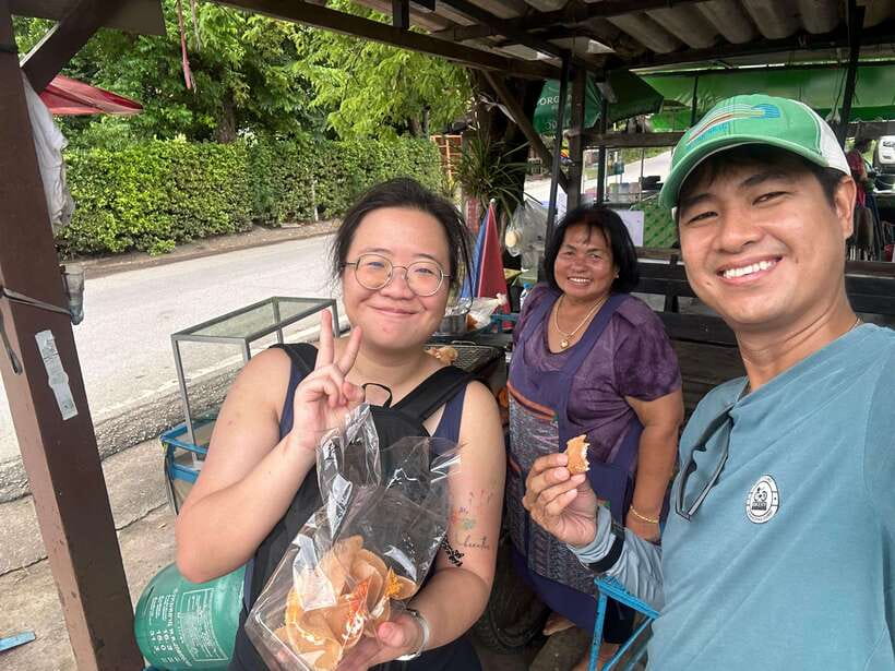 Bangkok: Bang Kachao Green Lung Bike Tour - Elevated paths and a look at local life