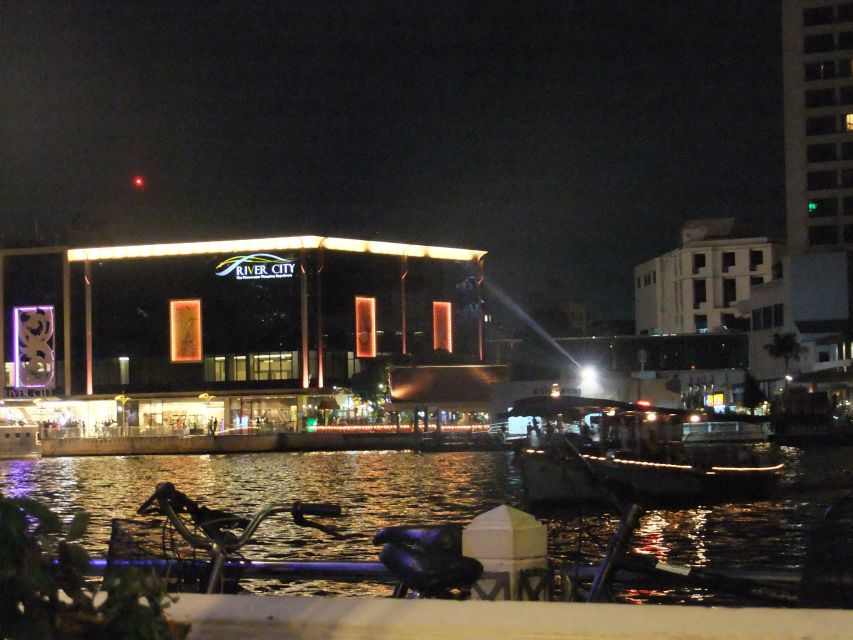 Bangkok by Night Cycling Tour with Street-food Meal - Thonburi and the quieter side of Bangkok