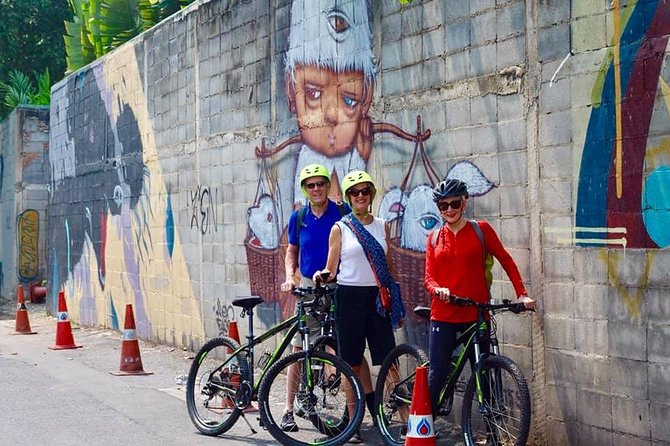 Bangkok City Bike Tour - Hotel-pickup & Lunch - Why this bike tour shows you a different Bangkok