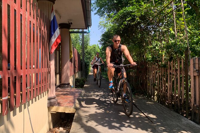 Bangkok Experiences Bike Tours-Backstreets and Hidden Gems - Wat Khun Chan, a colorful temple stop