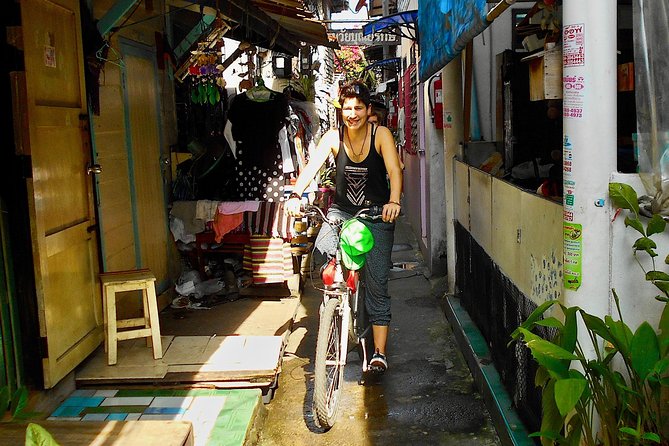 Bangkok Green Oasis 4-Hour Bike Tour with Boat Ride - Raised paths, mangroves, and the return to the river