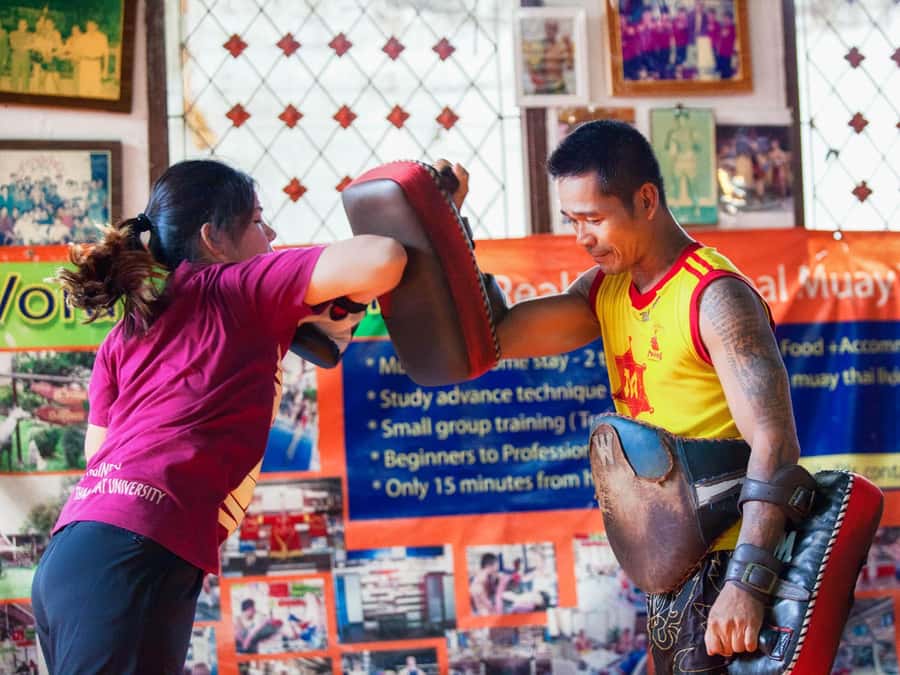 Bangkok: Khlong Toei Market & Bang Krachao Island Bike Tour - Key points at a glance