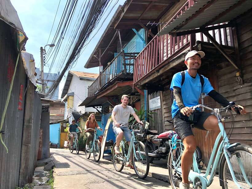 Bangkok: Temples, Canals & Local Life Bike Tour - Talat Phlu brings the ride into local Bangkok