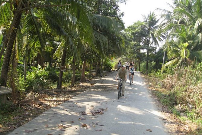 Bangkok Tour by Boat and Bike - Cycling through villages, markets, and temple areas