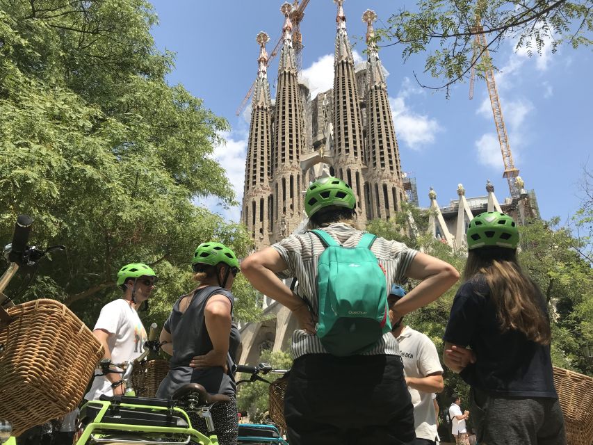 Barcelona: 2.5-Hour Bike or E-Bike Historical Tour - Starting beneath Arc de Triomf