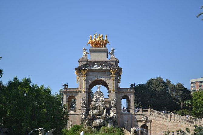 Barcelona 3-hour Bike or E-Bike Tour: Highlights and Hidden Gems - Arc de Triomf and Parc de la Ciutadella
