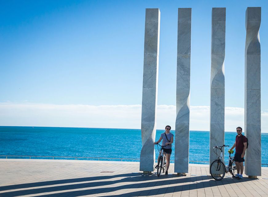 Barcelona: 4-Hour E-Bike Photography Tour - Tapas and a drink at the finish