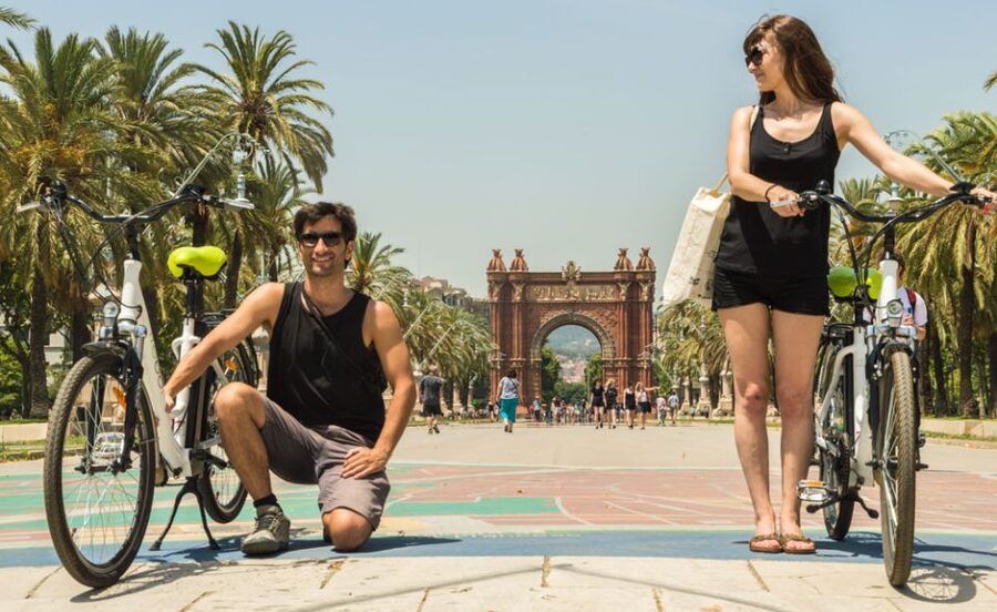 Barcelona: 4-Hour E-Bike Photography Tour - Gaudí and Barcelona’s Modernist route