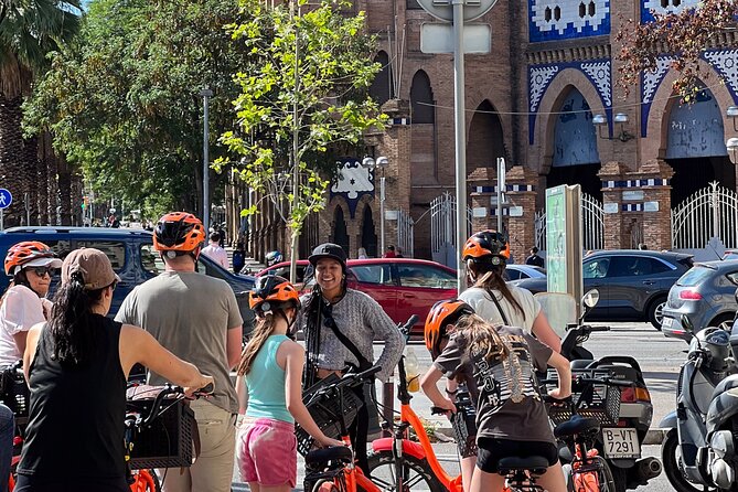 Barcelona Bike City Tours from Sagrada to the Sea with a Local - Arc de Triomf and the city’s public spaces