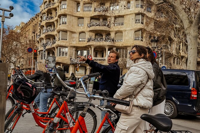 Barcelona: Bike or eBike Tour, Top Sights & Local Insights - Why this three-hour ride works so well