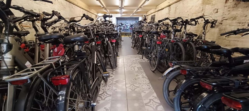 Barcelona: Bike Rental for 2 - 24 Hours - Reaching Gaudí sights without making them your entire day