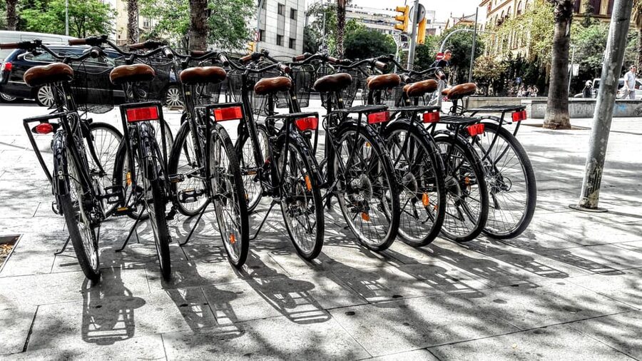 Barcelona: Bike Rental with Delivery and Pickup - Starting at your hotel and getting oriented