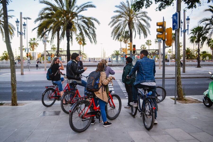 Barcelona Bike Tour by Night with Cava - Through Eixample to Sant Antoni