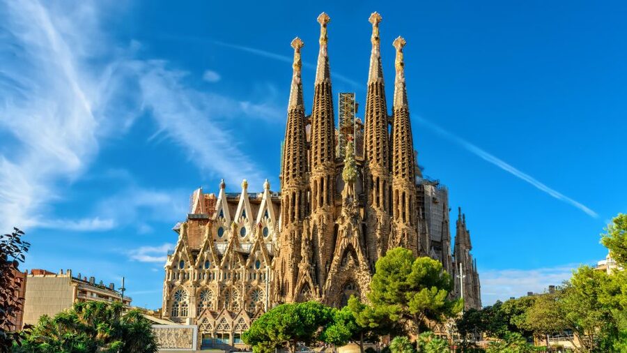 Barcelona: Bike Tour & Sagrada Familia Skip-the-Line Tickets - Key points at a glance