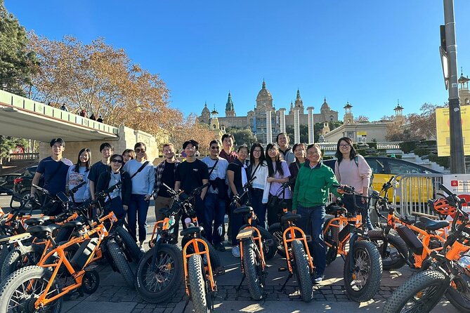 Barcelona bike tour with French guide 20-ТOP, bike/eBike - Modern Barcelona around Torre Glòries