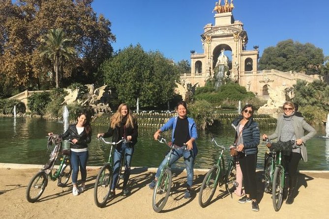 Barcelona Evening Small Group Bike Tour with Cava | with Private Option - Why an evening bike ride works well in Barcelona