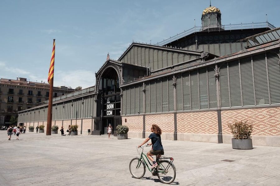 Barcelona: Guided Bike or E-Bike City Tour - Gothic Quarter lanes and medieval squares