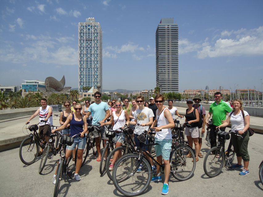 Barcelona Highlights Bike Tour: Cycle along the beach! - El Gat de Botero, Keith Haring, and Barcelona’s art scene