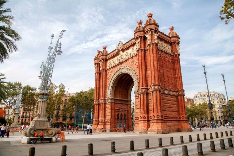 Barcelona Historical 3-Hour Bike Tour - Churches and narrow lanes in the Gothic Quarter