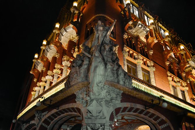 Barcelona Night Bike Tour with Local Tapas and Cava Stop - Port Vell and the Monument a Colom