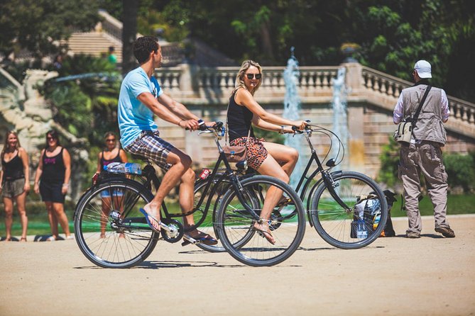 Barcelona Private Bike/eBike Tour & Sagrada Familia Tickets - From Plaça de Catalunya to the Gothic Quarter