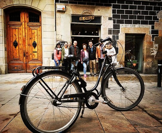 Barcelona Private Bike/eBike Tour & Sagrada Familia Tickets - Is the e-bike worth the extra choice?