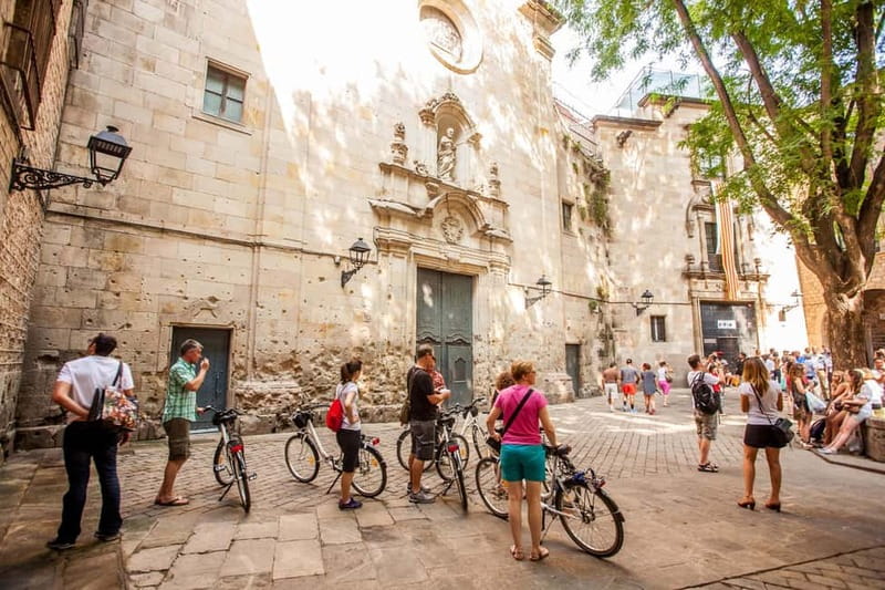 Barcelona: Private Group Bike Tour - Barceloneta, Port Vell, and the old waterfront
