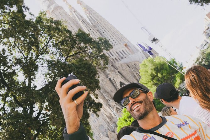 Barcelona’s Most Fun E-Bike Tour: Gaudí & City Stories - Casa Batlló and the modernist boulevard