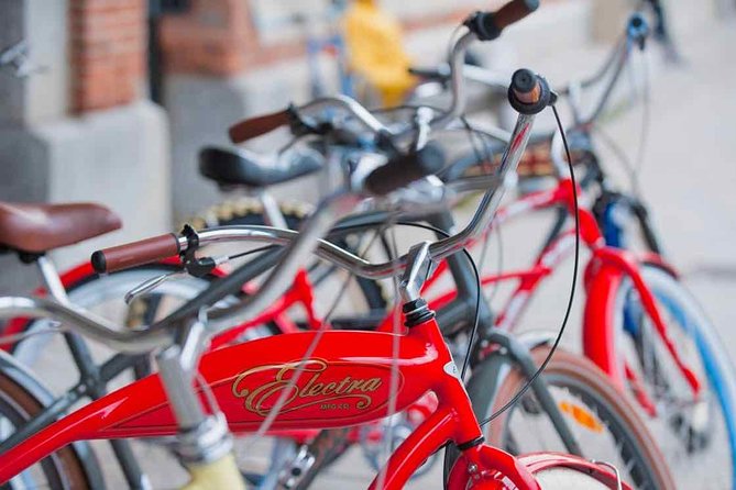Barcelona's Original Bike Tour in English - Famous sights without a rushed monument checklist