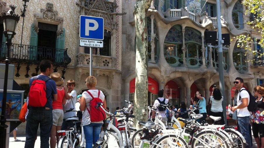 Barcelona: Small Group or Private Bike Tour - Key points to know before you book
