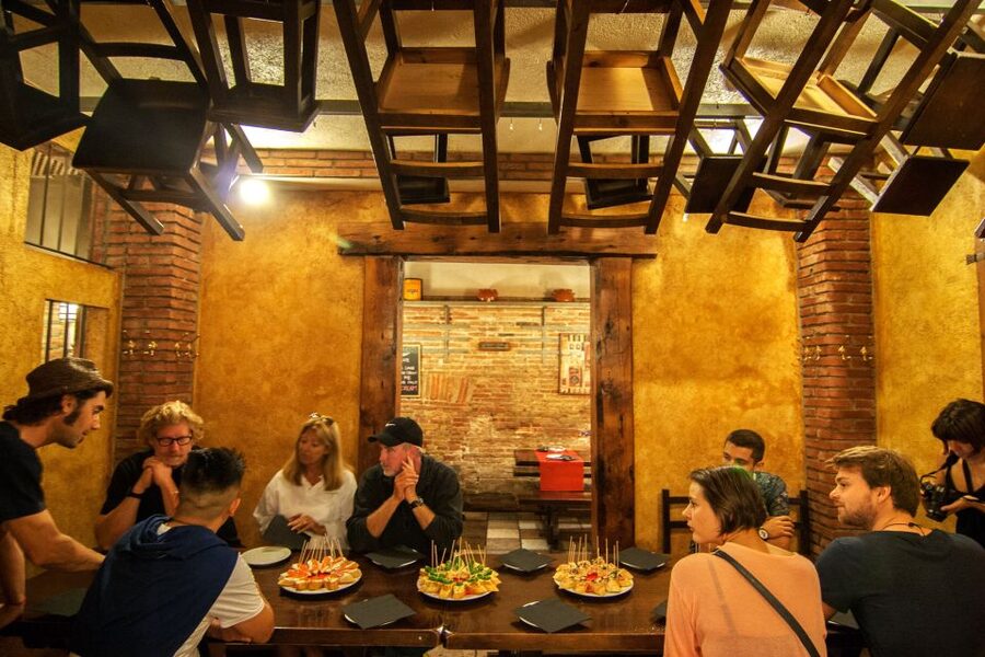 Barcelona Tapas 3-Hour Bike Tour - Starting in the Born Quarter near Barceloneta Metro