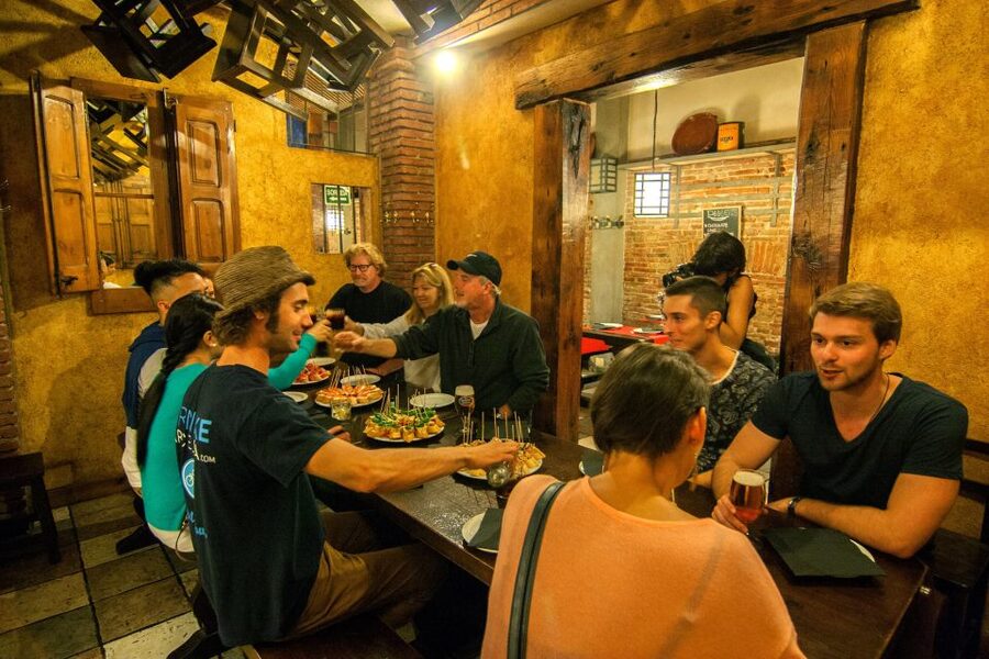 Barcelona Tapas 3-Hour Bike Tour - Four tapas by the sea, plus a drink