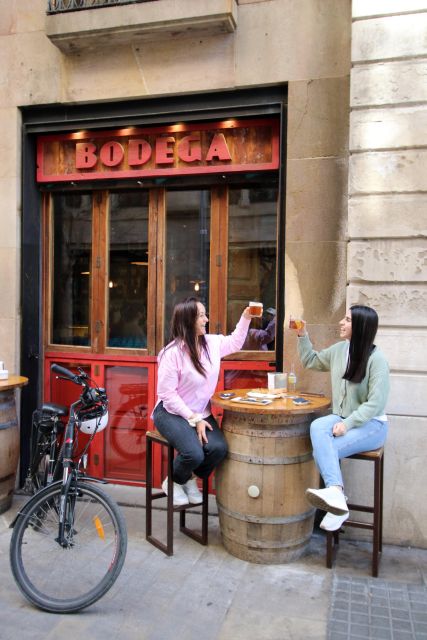 Barcelona: Tapas Tasting Tour by Regular Bike or E-Bike - Sagrada Família, the route’s major sight
