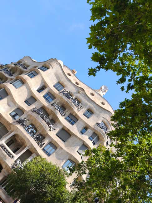 Barcelona: Top-Rated Bike or E-Bike Tour with Local Guide - Key Details Before You Pedal Away