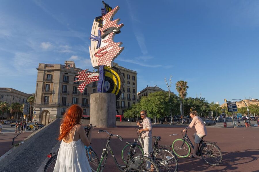 Barcelona: Top-Rated Bike or E-Bike Tour with Local Guide - Palace of Catalan Music and a Shift Toward Modernism