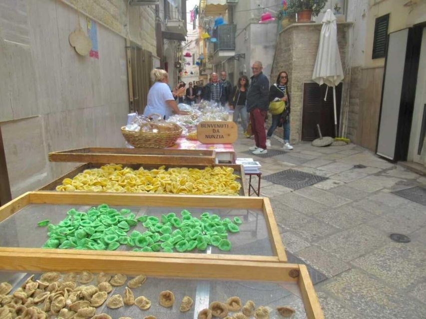 Bari: Guided e-bike tour of seafront & old town - The Chiringuito and Bari’s everyday rhythm
