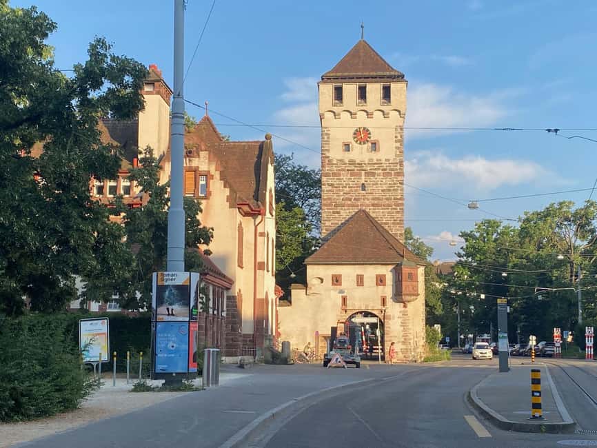 Basel: Fancy a bike tour through 3 countries in 60 minutes? - Starting in St. Johann Park beside the Rhine