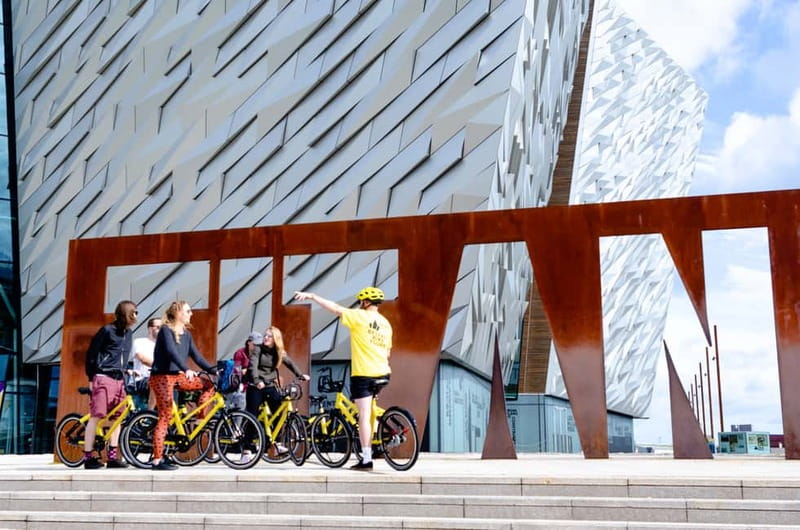 Belfast: City Highlights Bike Tour - The Peace Wall and a careful look at The Troubles