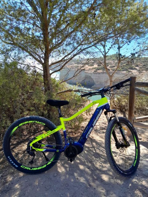 Benagil e-bike tour 7 hanging valleys - Marinha Beach and its famous coastal shapes